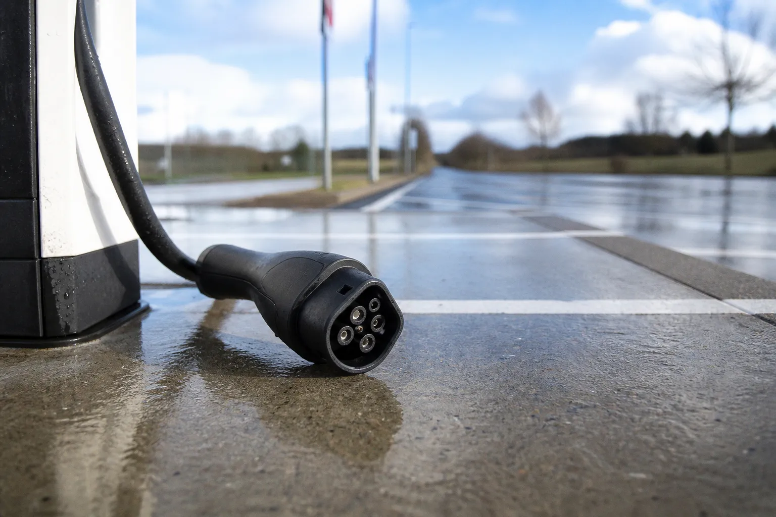 Electric car range specs: what to buy and the caveats