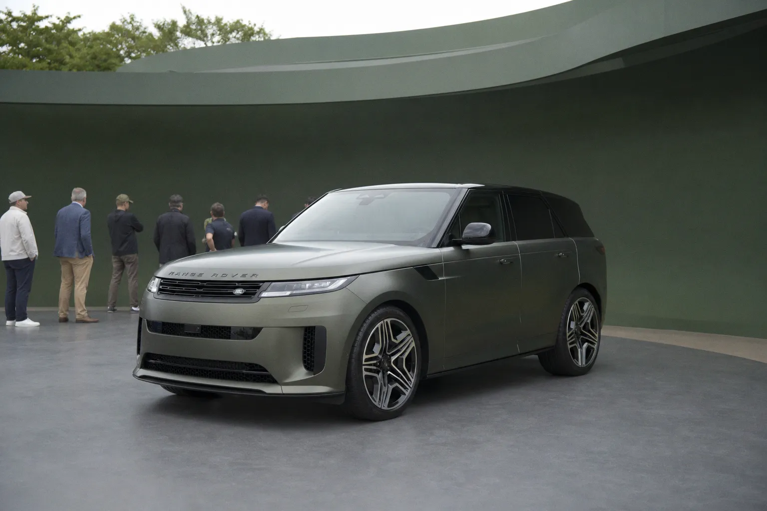Range Rover Sport Electric Makes Its Public Debut at Goodwood